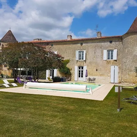 Дом отдыха Villars-en-pons Sleeps 14 Pool Wifi