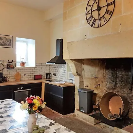 Villars-en-pons Sleeps 14 Pool Wifi Дом отдыха