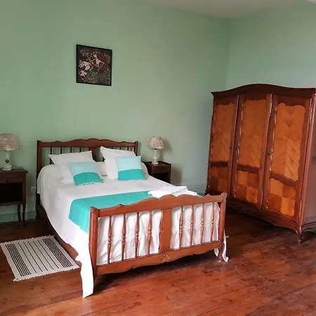 Дом отдыха Villars-en-pons Sleeps 14 Pool Wifi Villars-en-Pons